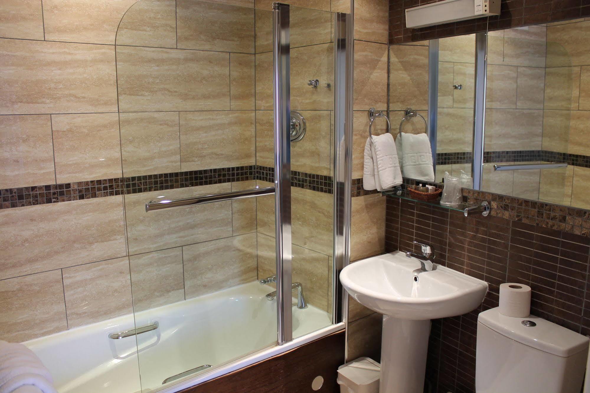 Longview Hotel Knutsford Dış mekan fotoğraf